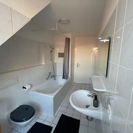 Monteurzimmer - Serviced In * פורסט